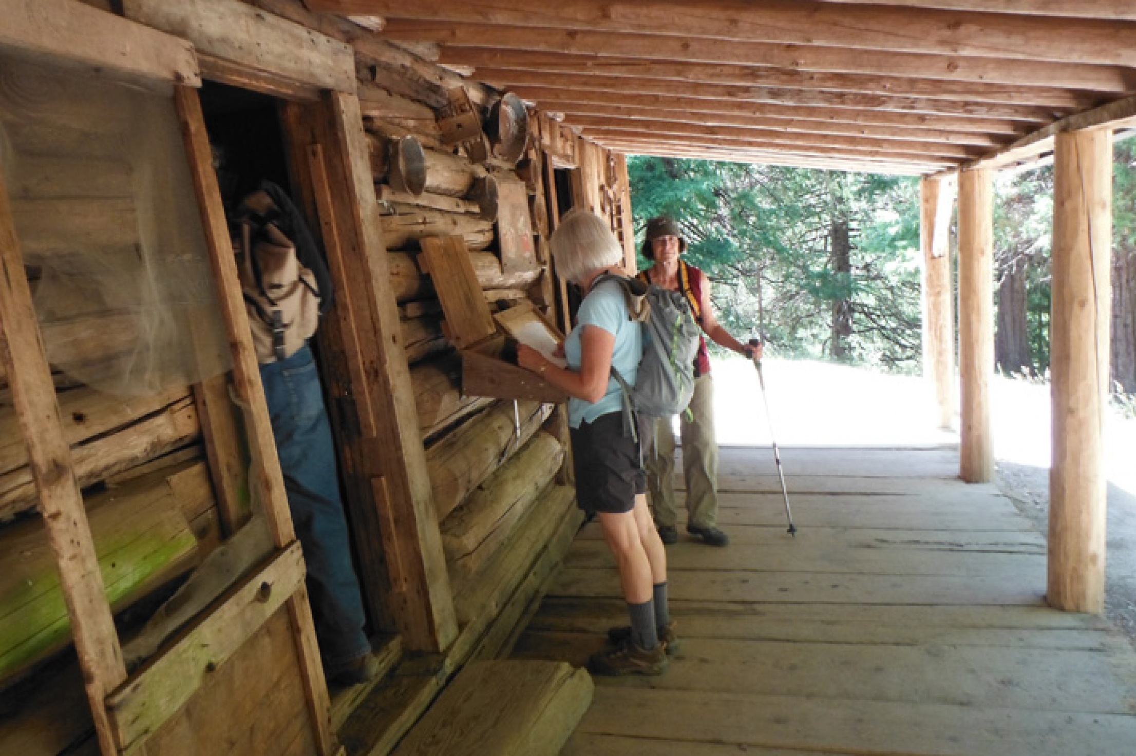 Rogue River Trail Guided Hiking/Raft Trips | Orange Torpedo